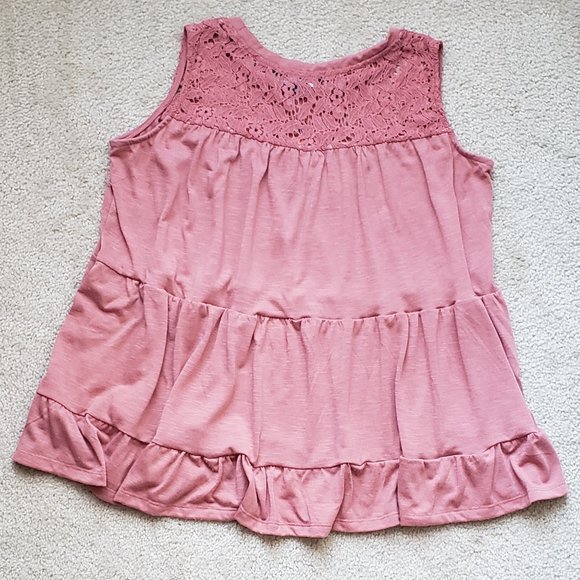 INDIGO PUPPY Smocked Peplum Tank - Picture 3 of 7